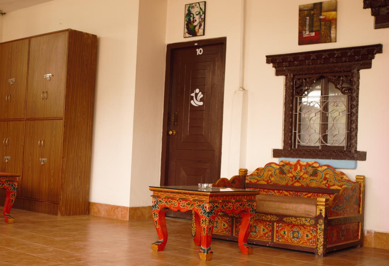 Hostel Milarepa Katmandou Extérieur photo