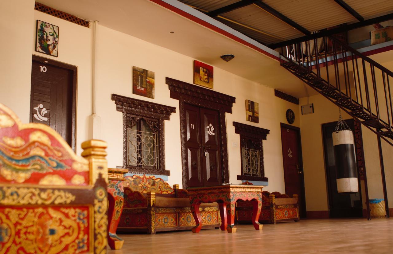 Hostel Milarepa Katmandou Extérieur photo