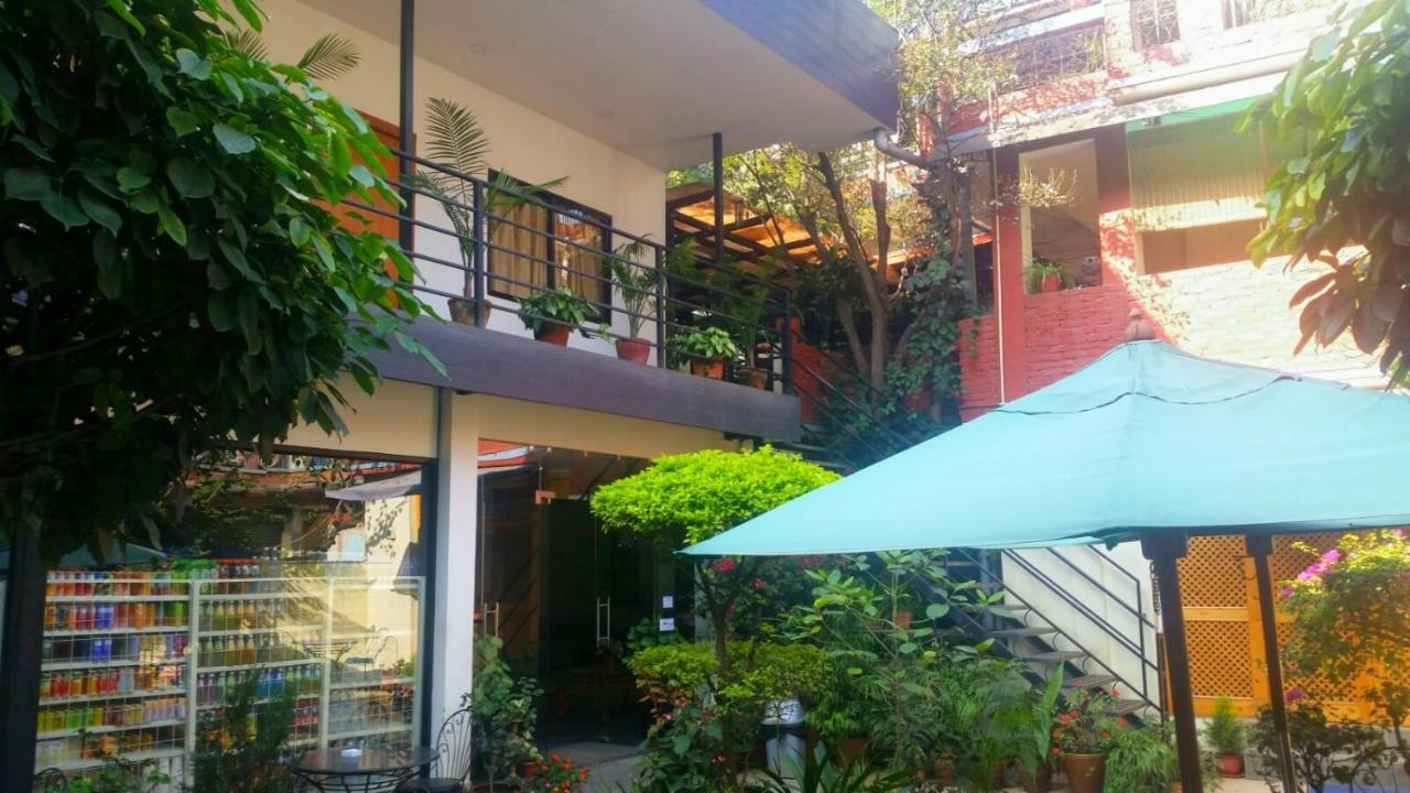 Hostel Milarepa Katmandou Extérieur photo